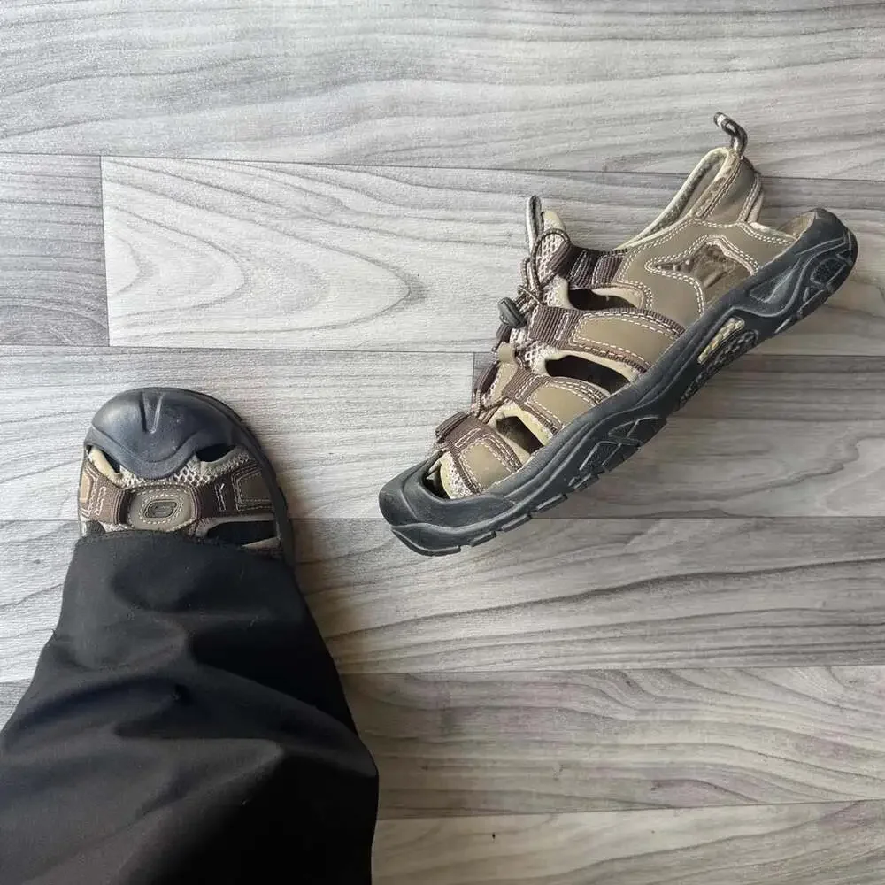 Skechers Men's Brown Fisherman Sandals Size 9